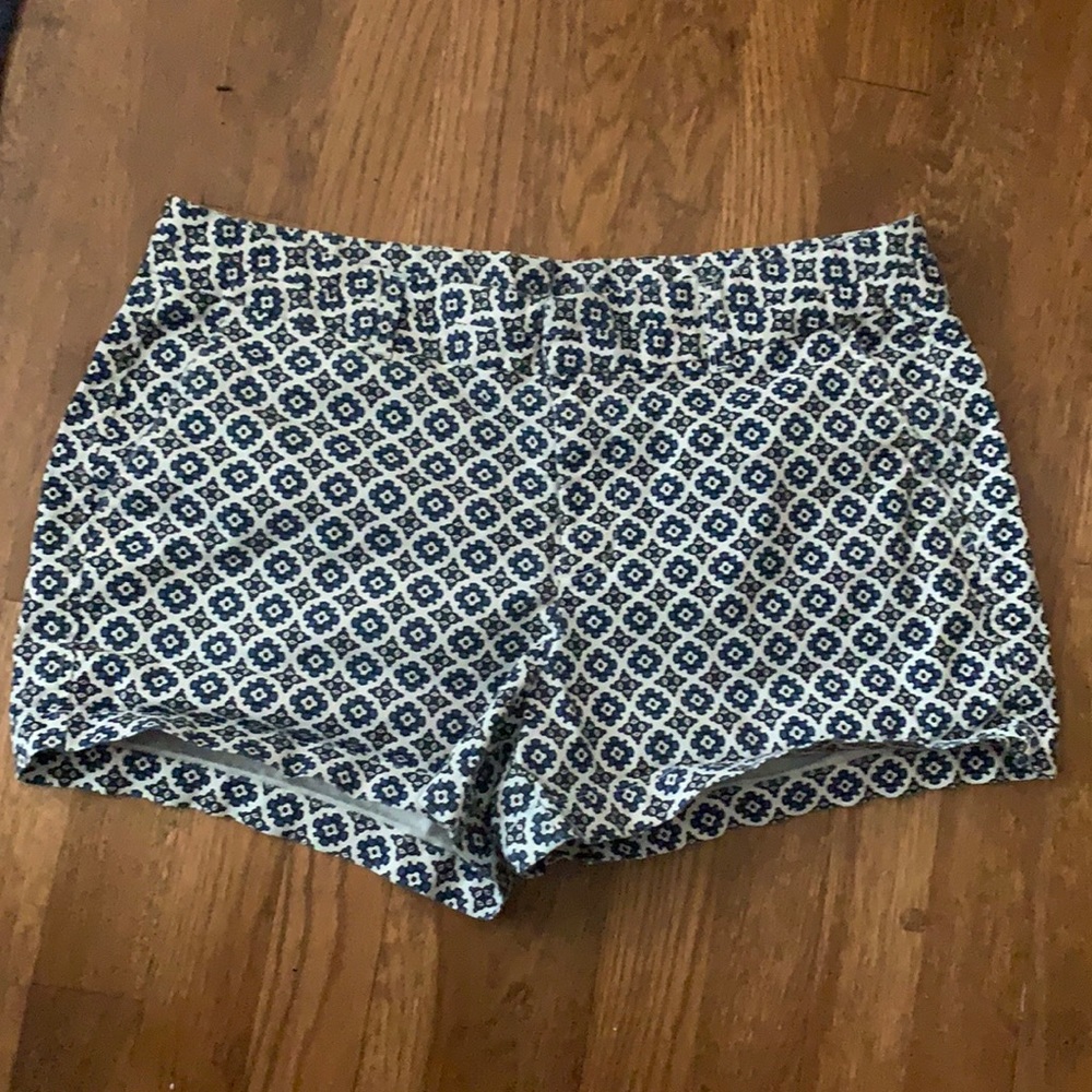 Gap patterned shorts size 12